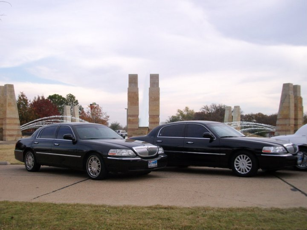 Executive Sedans from Silver Image Limo in Dallas TX